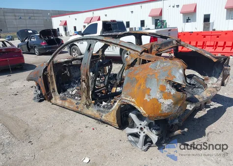 2026 Tesla Model Y Long Range Dual Motor All-Wheel Drive/Long Range Launch Series из США, поврежденный, VIN 7SAYGDEE1TA394561